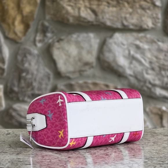 Michael Kors Small Airplane Logo Pink Duffle Crossbody - Picture 4 of 9